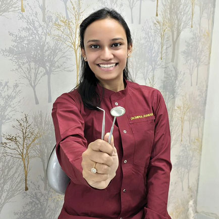 Dr. Shipra Jhawar Dr. Shipra